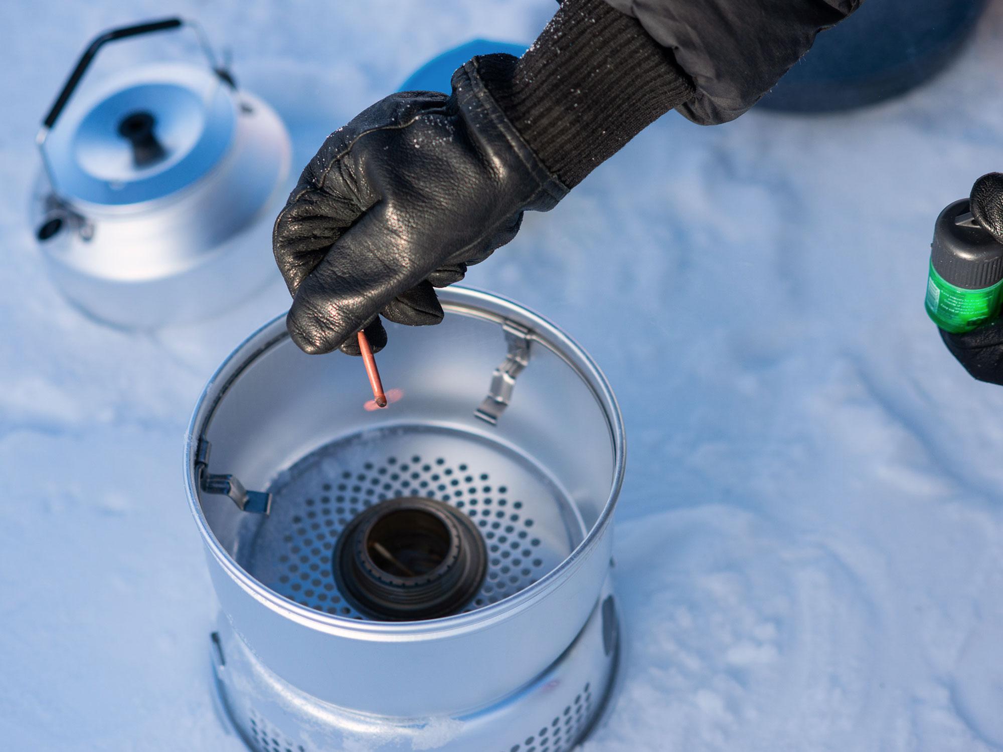 Product Image for BCB Waterproof matches witrh striker