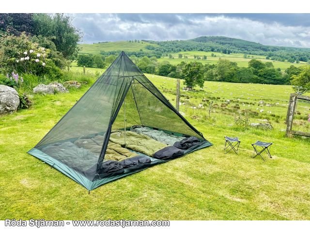 DD SuperLight Pyramid Mesh Tent Family Size