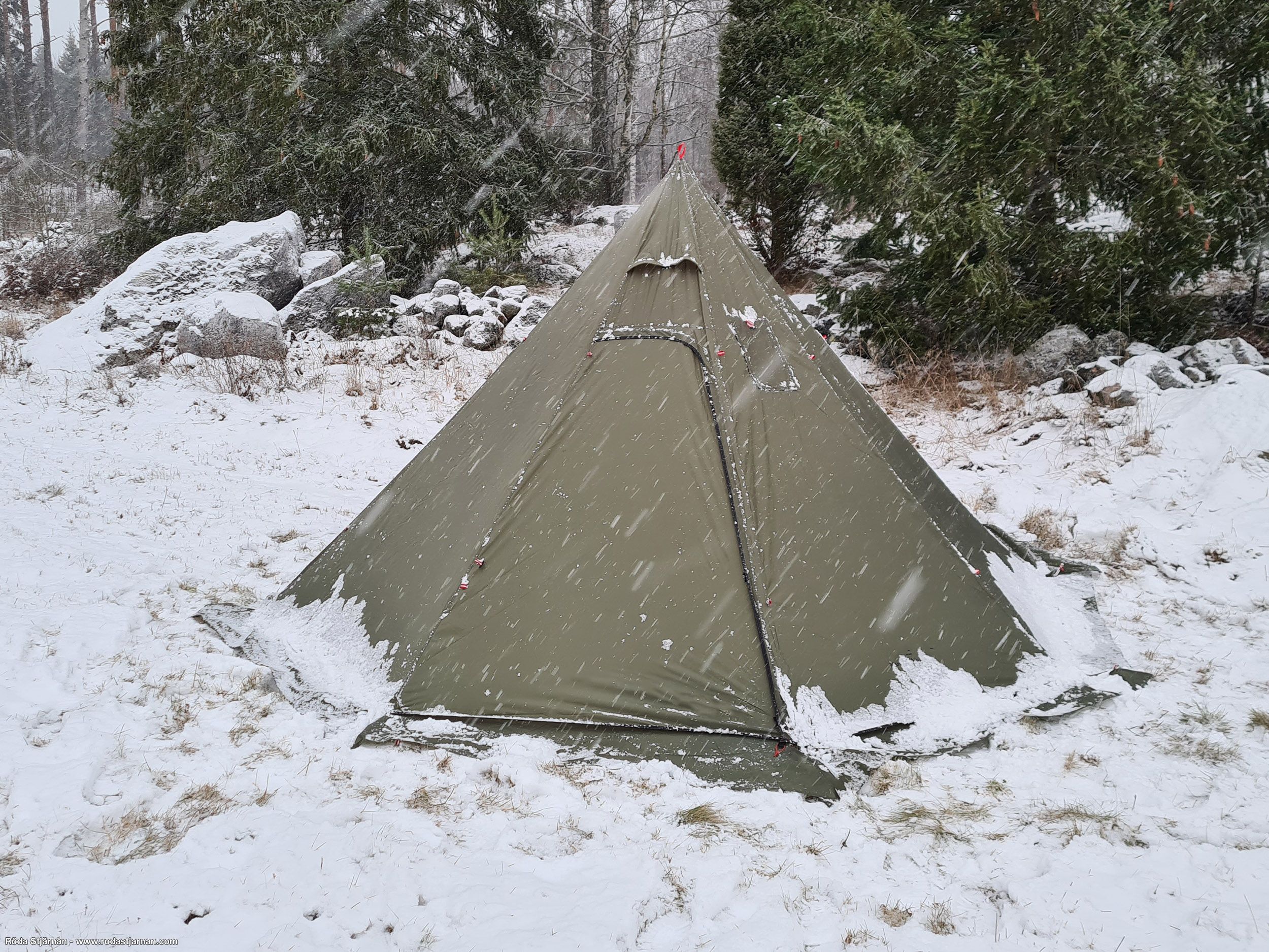 Buy Lavvu large lightweight tent 3 4p with skirt Green