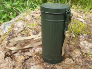 WH Gas mask container